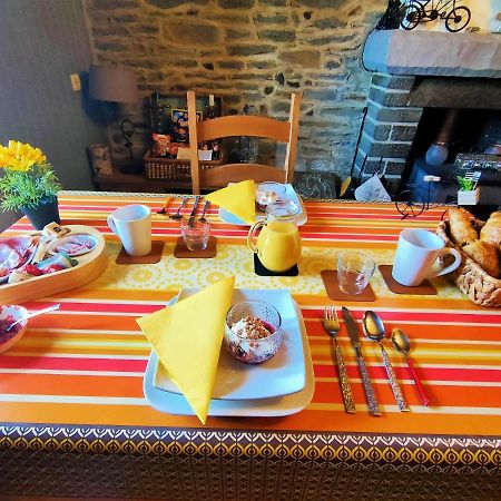 Gouarec Bed & Breakfast Lanrivain Esterno foto