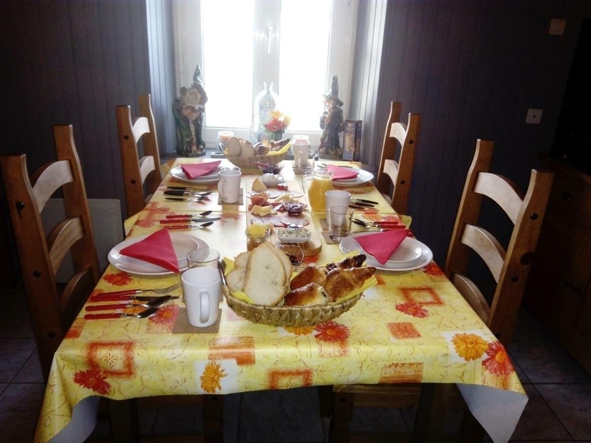 Gouarec Bed & Breakfast Lanrivain Esterno foto